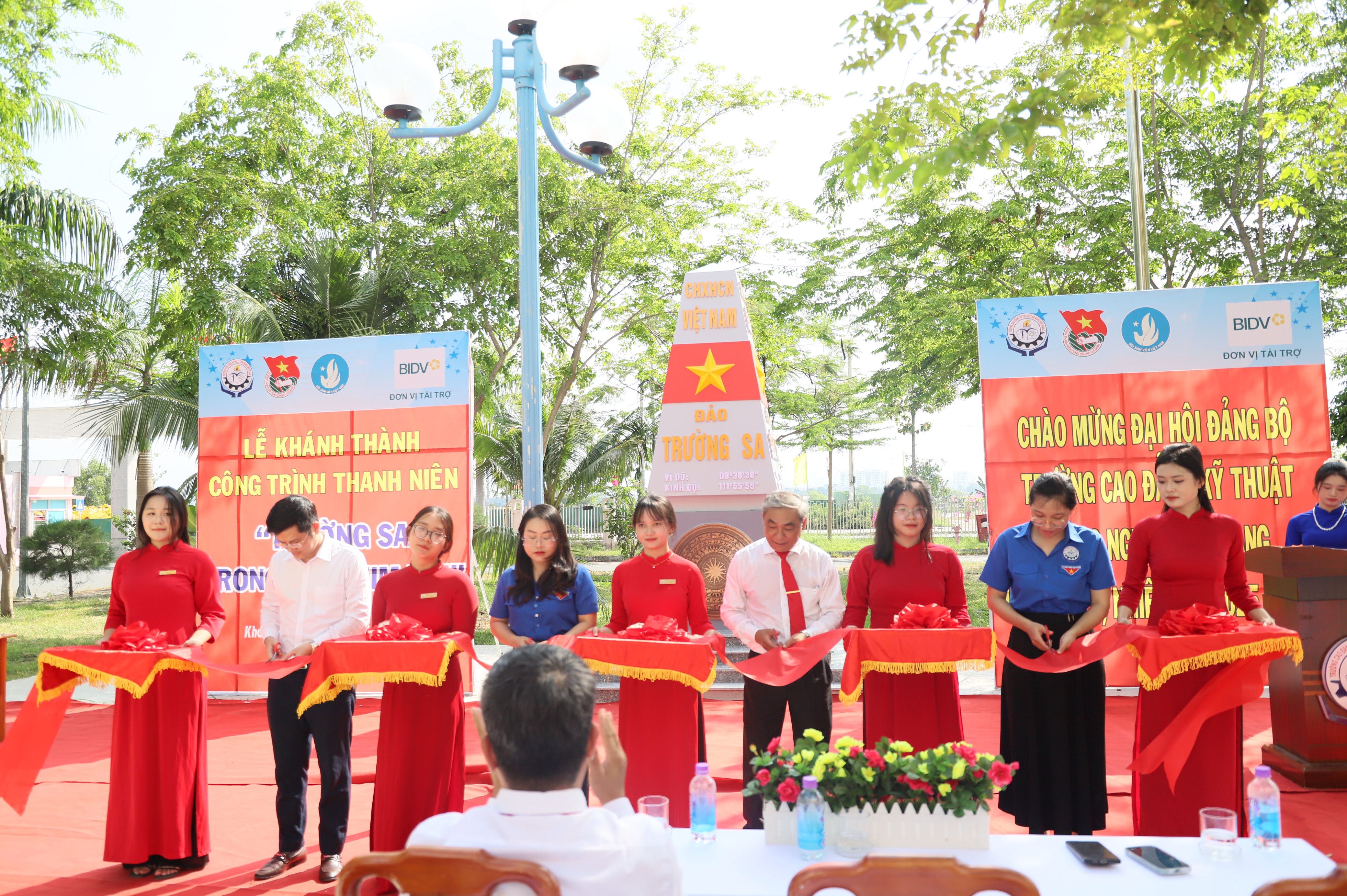 LỄ KHÁNH THÀNH CÔNG TRÌNH THANH NIÊN  "TRƯỜNG SA TRONG TRÁI TIM TÔI"